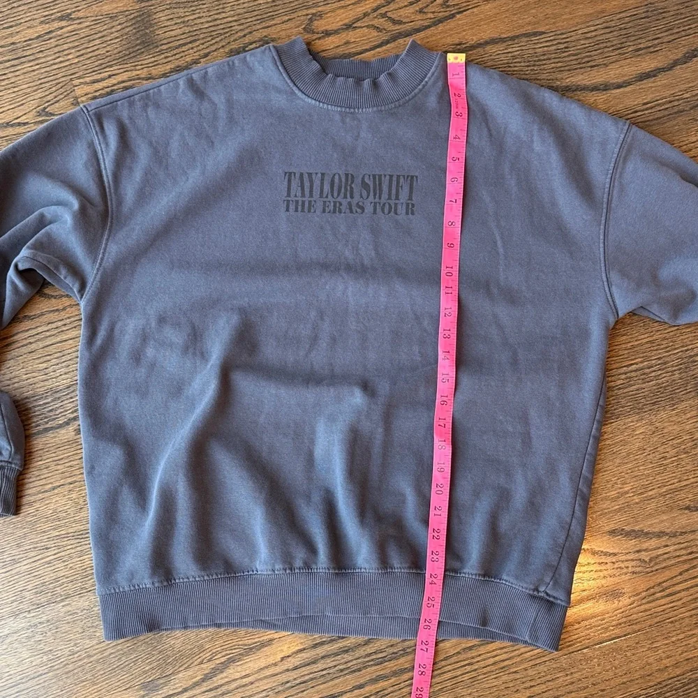 Taylor Swift Eras Tour Blue Crewneck Sweatshirt Official Merch Size XS NWOT - Picture 6 of 16